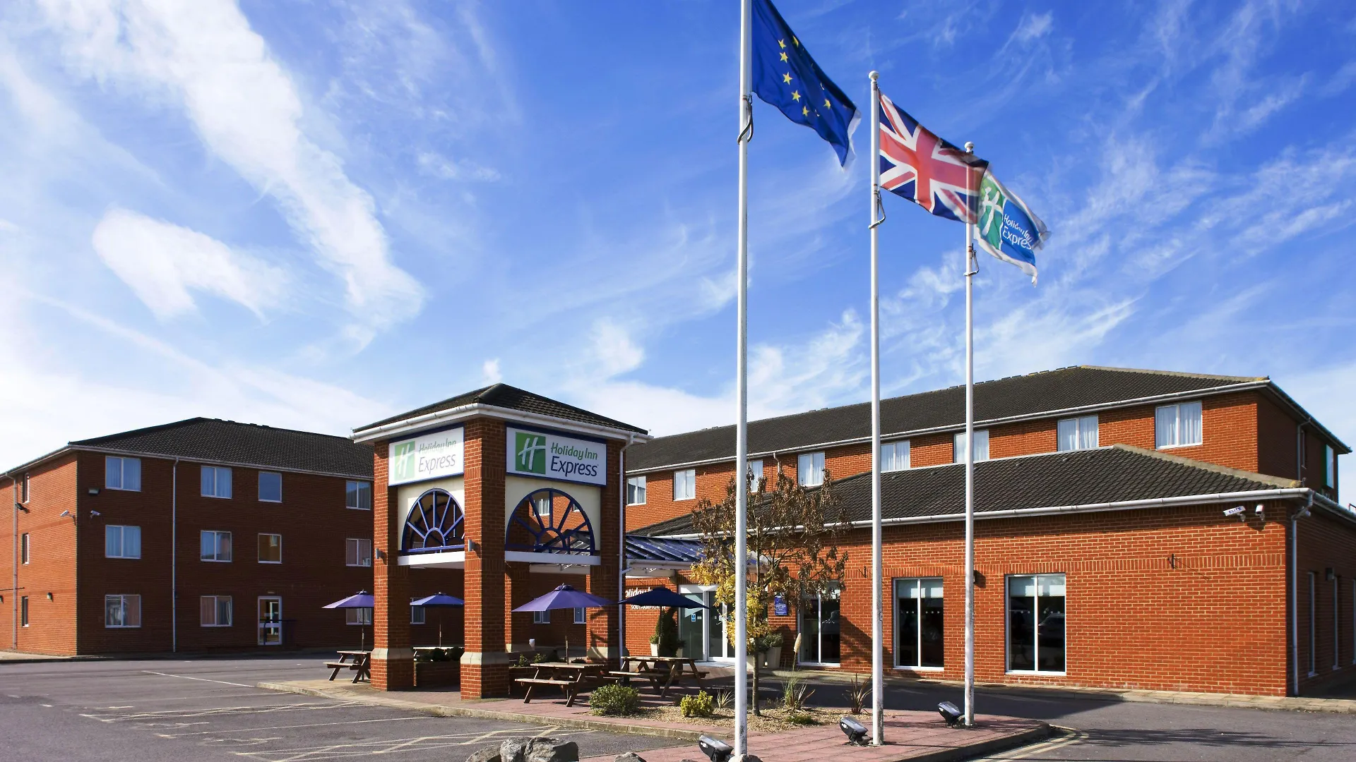 7 Airport Hotels Near Solent Sky Southampton Reviewed