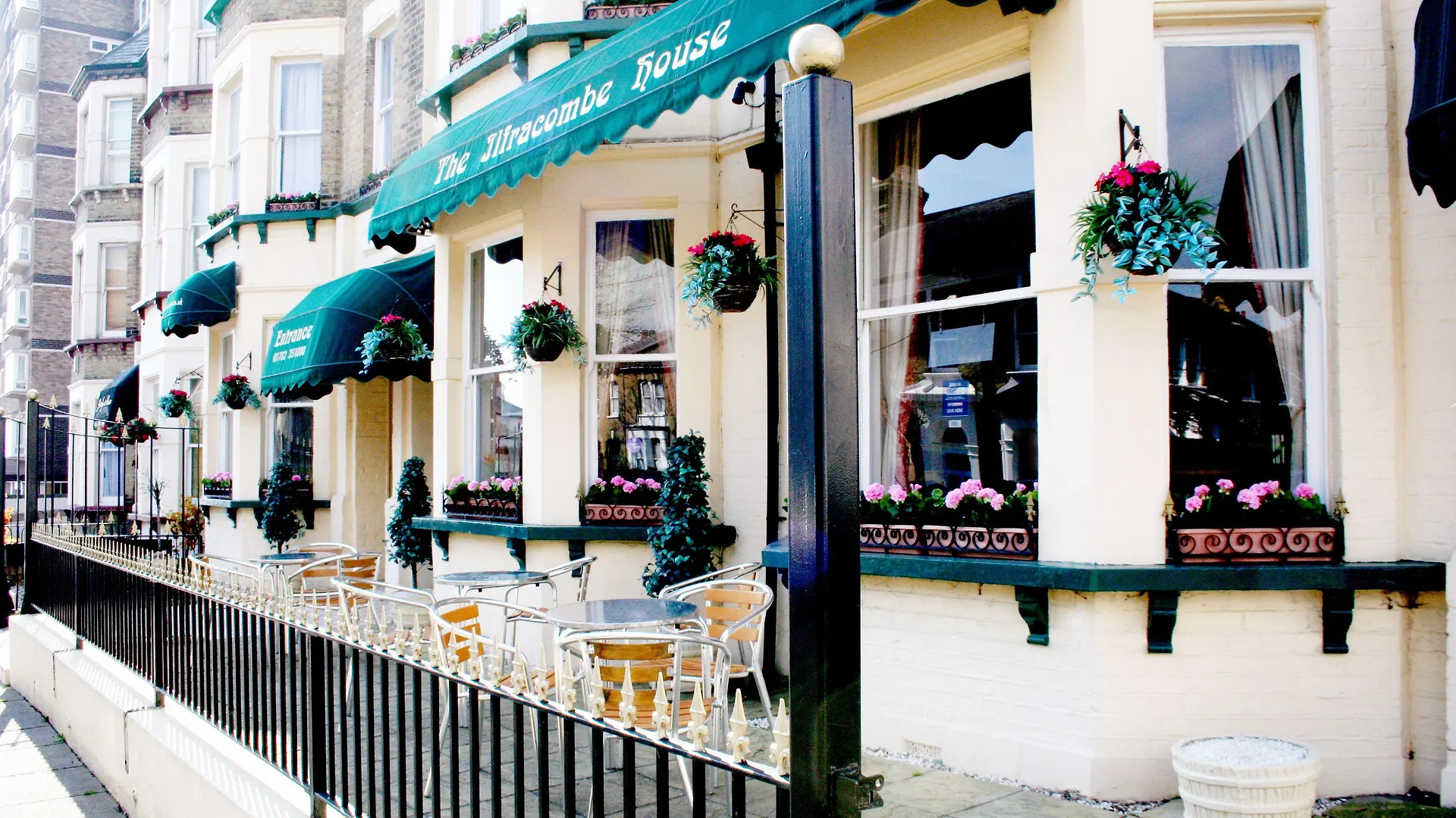 4 Solo Traveller Hotels Near Southend Pier Worth Booking