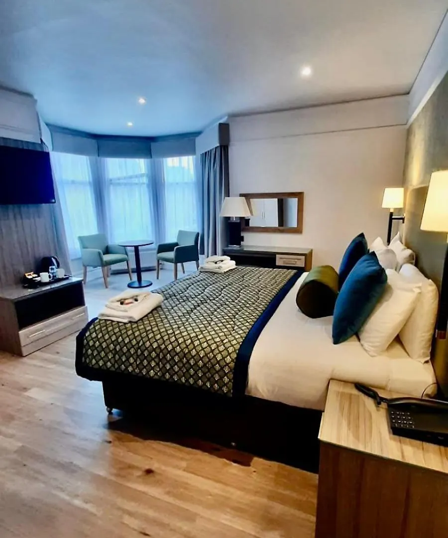 4 Hotels Near Family Amusements Ltd Worth Booking Solo