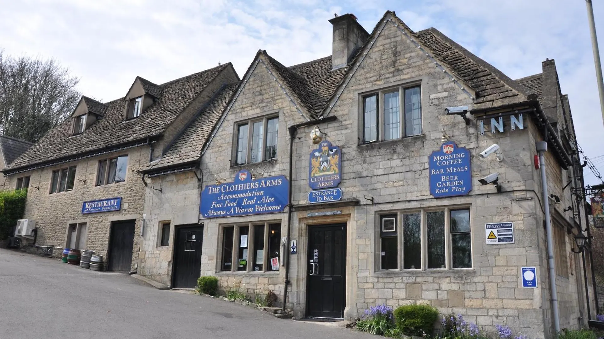 Where to Stay in Gloucestershire: 4 Best 3-Star Hotels